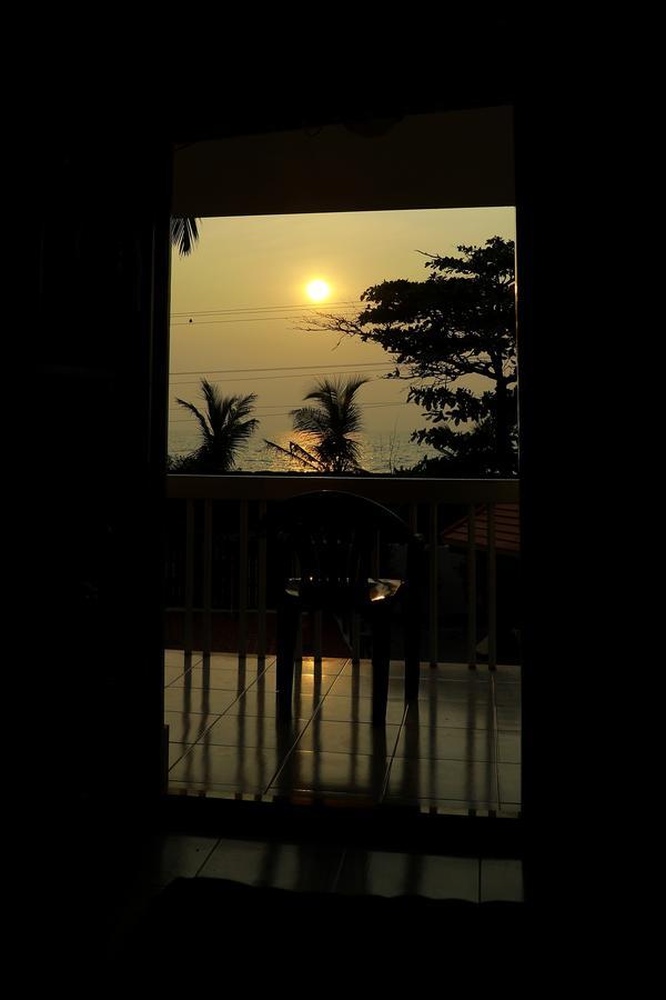 Sunset Beach Villa Cherai Kochi ภายนอก รูปภาพ
